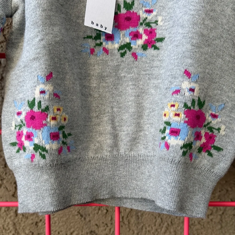 New Gap Gray Floral Knitted Cotton Sweater